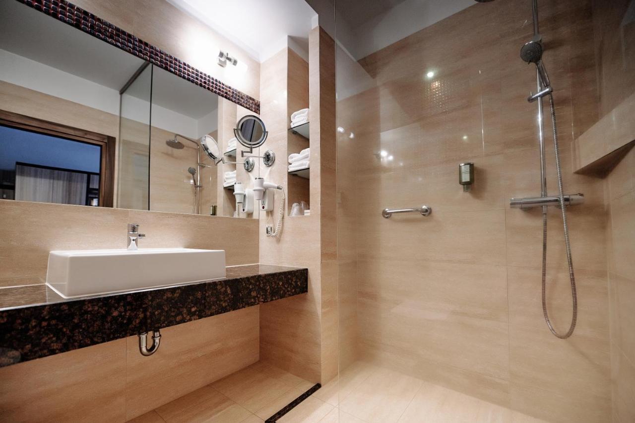 Hotel Blue Diamond Active